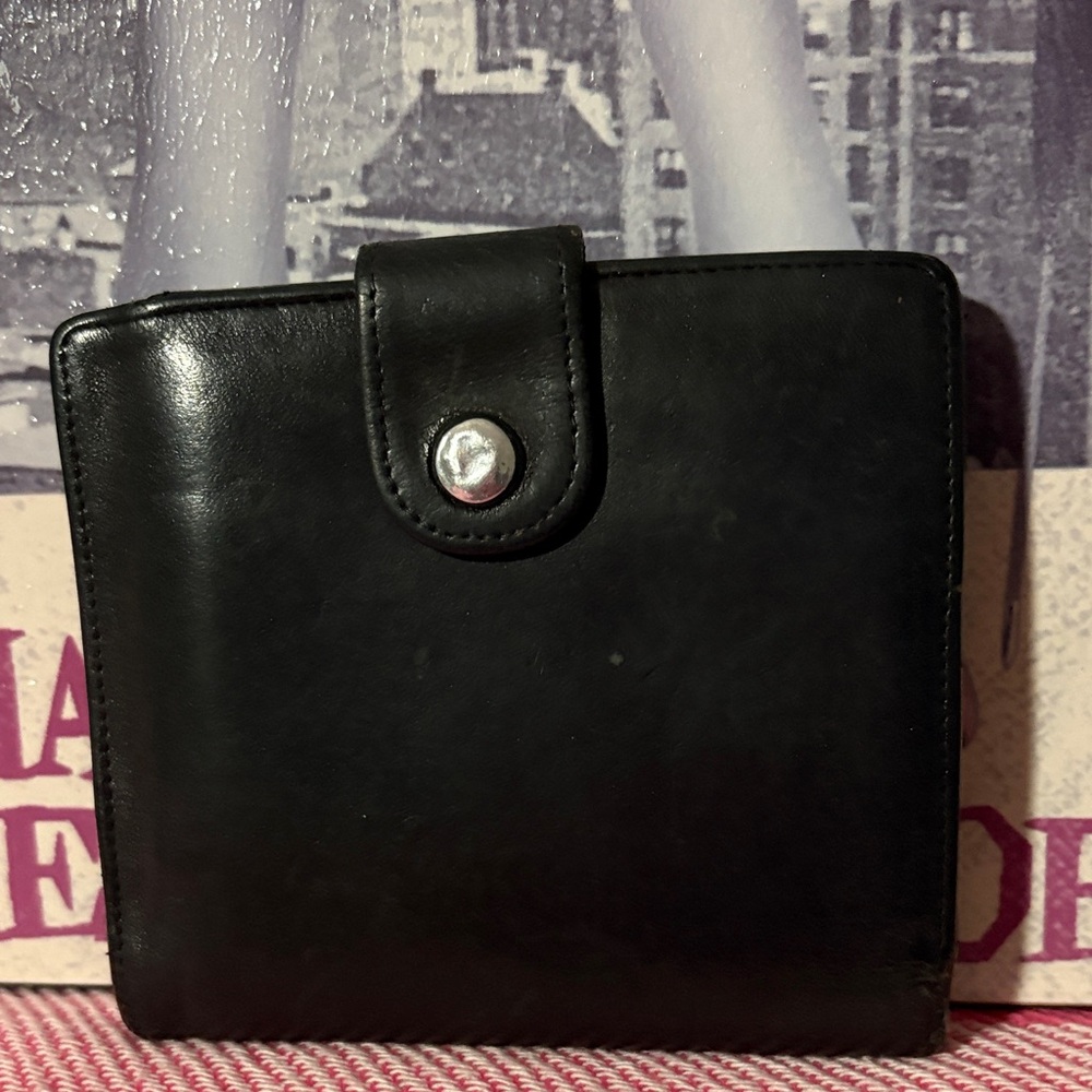 Chanel lambskin dual snap wallet - Picture 2 of 14